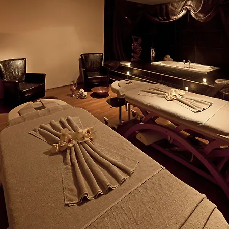 Anemon Grand Hotel 5*